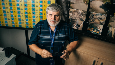 S kryptologem nejen o kryptologii